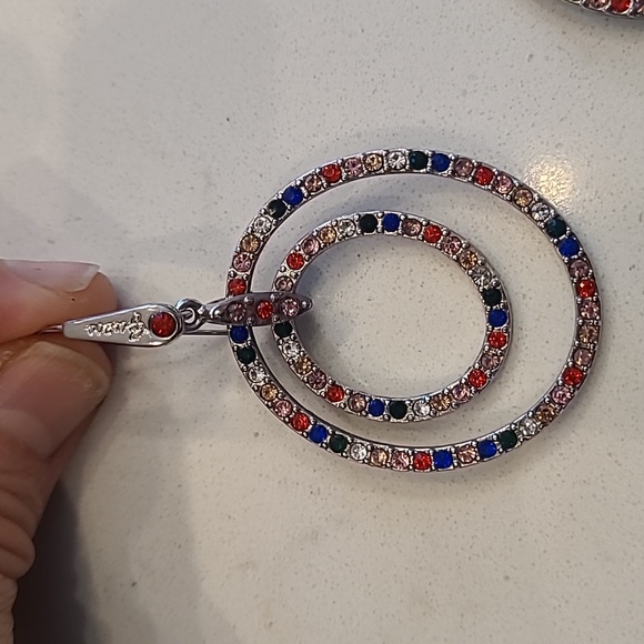 VINTAGE  Guess Statement Earrings - Picture 3 of 6